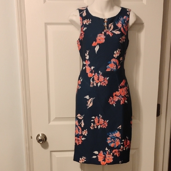 Ivanka Trump Floral Sleeveless Midi Dress - Picture 3 of 16